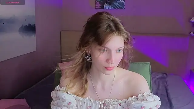 Snapshot of Emily_Cartex chatting on July 10, 2026, 5:34 am Emily Cartex online show from July 10, 2026, 5:34 am