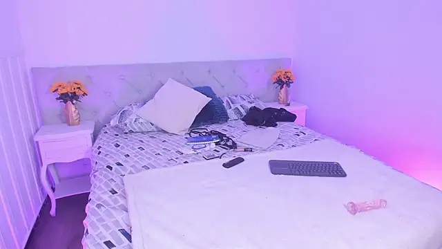  Kaiaa  online show from April 30, 2026, 4:46 pm