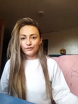 Snapshot of Angel_Nova_ chatting on June 5, 2026, 9:53 pm Angel Nova online show from June 5, 2026, 9:53 pm