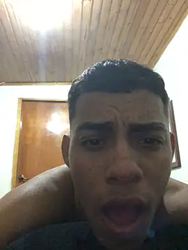 Snapshot of Antonelo_blake chatting on June 17, 2026, 12:02 am Antonelo blake online show from June 17, 2026, 12:02 am