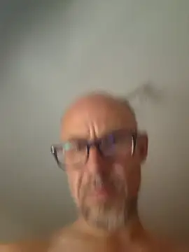 raphaelue online show from June 6, 2026, 10:03 pm