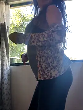 cuki593 online show from April 26, 2026, 7:33 pm