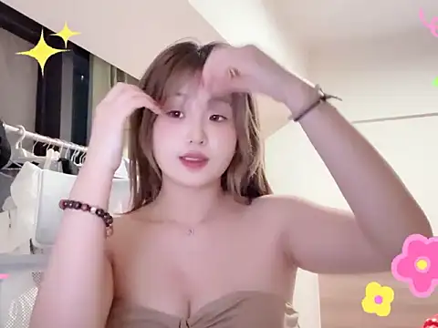 xiaoVV-001 online show from April 30, 2026, 3:51 pm