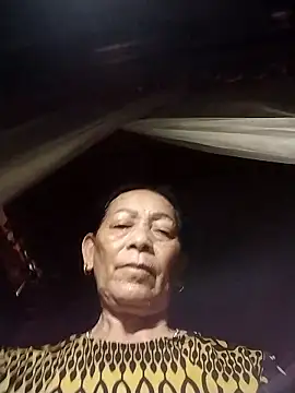 Snapshot of mouth22 chatting on June 2, 2026, 5:42 am mouth22 online show from June 2, 2026, 5:42 am