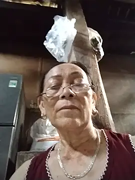 Snapshot of mouth22 chatting on July 16, 2026, 10:10 am mouth22 online show from July 16, 2026, 10:10 am