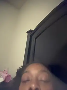 Snapshot of niketechfreak chatting on July 3, 2026, 4:41 am niketechfreak online show from July 3, 2026, 4:41 am