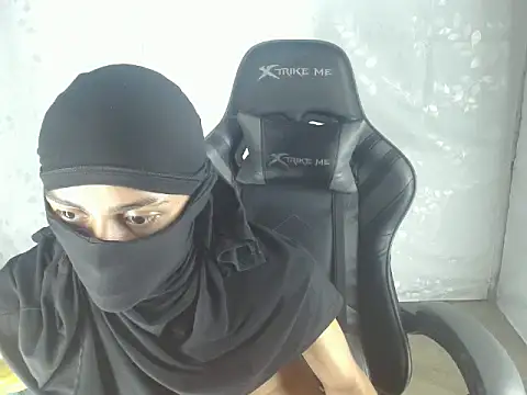 JHOANpss online show from April 29, 2026, 2:04 am