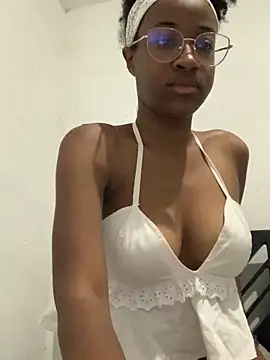 Julyshygirl online show from April 27, 2026, 1:36 am