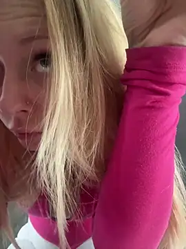 Snapshot of Sofianoon chatting on May 16, 2026, 5:56 pm Sofianoon online show from May 16, 2026, 5:56 pm