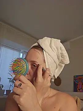 ooopsitscandy online show from July 19, 2026, 4:11 pm