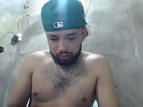 Snapshot of camilorestrepo77 chatting on April 30, 2026, 11:31 pm camilorestrepo77 online show from April 30, 2026, 11:31 pm