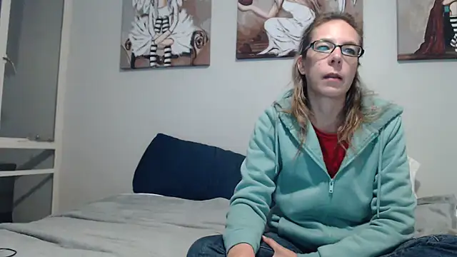 blondiesin50 online show from June 12, 2026, 9:25 pm