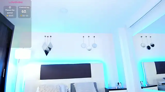 Sky Loren online show from July 14, 2026, 3:44 am