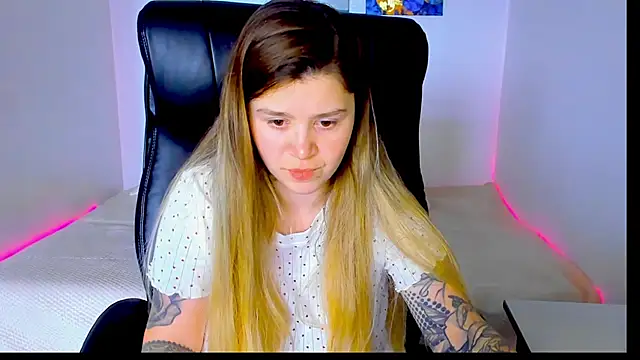 Snapshot of Natali_Secret chatting on May 16, 2026, 10:36 am Natali Secret online show from May 16, 2026, 10:36 am