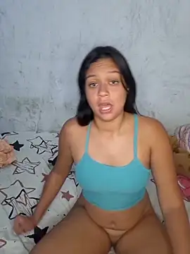 zoehot07 online show from May 7, 2026, 5:02 am