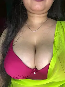 Naughty pooja44 online show from May 26, 2026, 6:59 pm