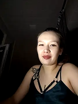 HotVibeK online show from May 4, 2026, 4:25 pm