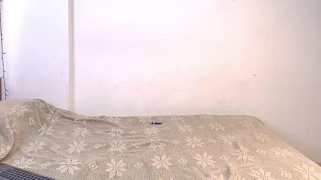 Snapshot of Reve_Damour chatting on May 25, 2026, 2:01 pm Reve Damour online show from May 25, 2026, 2:01 pm