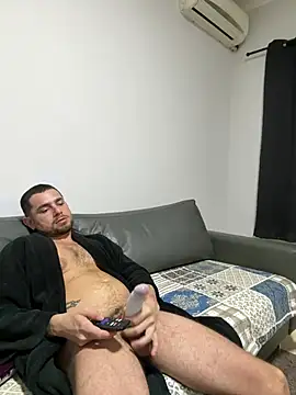 Snapshot of vitor_souz chatting on May 18, 2026, 12:00 pm vitor souz online show from May 18, 2026, 12:00 pm