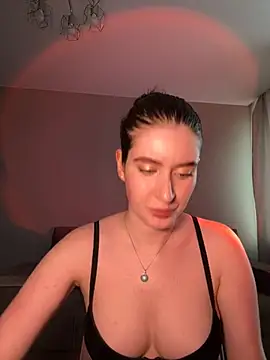 Snapshot of Lili_of_sin chatting on June 9, 2026, 9:54 am Lili of sin online show from June 9, 2026, 9:54 am