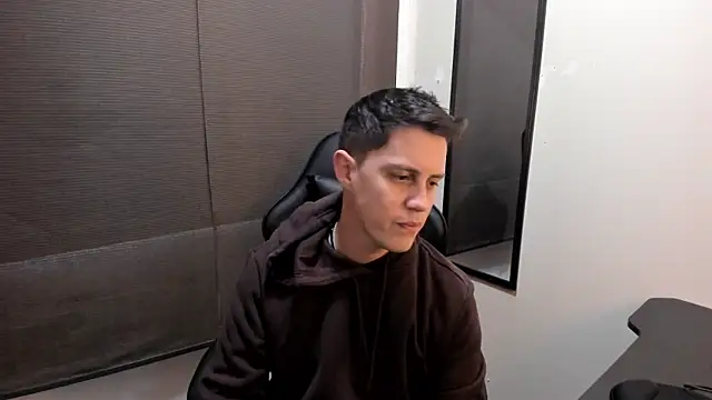Snapshot of KendricTorres chatting on June 2, 2026, 2:52 pm KendricTorres online show from June 2, 2026, 2:52 pm