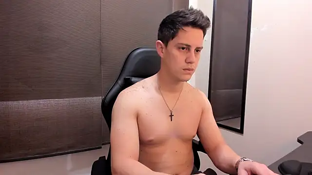 Snapshot of KendricTorres chatting on June 20, 2026, 2:42 pm KendricTorres online show from June 20, 2026, 2:42 pm
