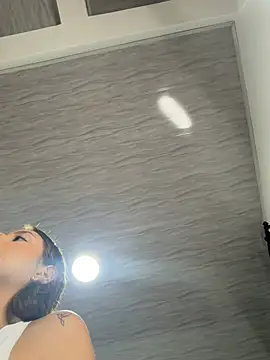 HayleyRoss  online show from June 16, 2026, 10:56 pm