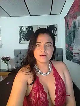Snapshot of ANIEROUSE chatting on July 15, 2026, 3:50 pm ANIEROUSE online show from July 15, 2026, 3:50 pm