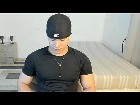 Snapshot of sant_wahlberg chatting on June 7, 2026, 1:43 am sant wahlberg online show from June 7, 2026, 1:43 am