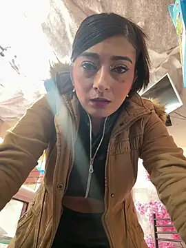 IsabellaMariet online show from July 9, 2026, 1:59 pm