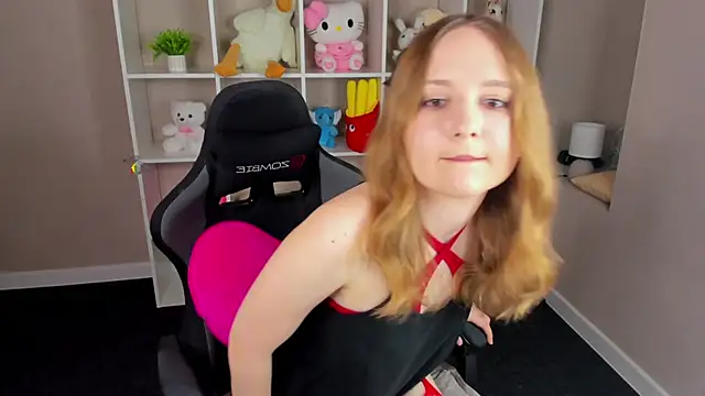 Emmaa Kimm online show from May 15, 2026, 11:01 pm