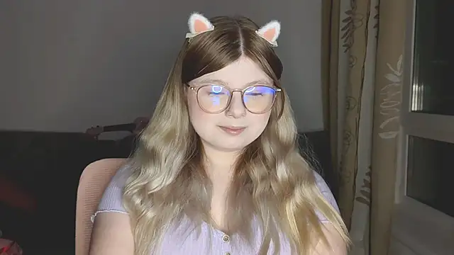 Snapshot of YukiBlush chatting on May 14, 2026, 8:15 pm YukiBlush online show from May 14, 2026, 8:15 pm