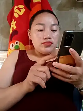 Snapshot of Blaze_Luna chatting on May 27, 2026, 12:07 am Blaze Luna online show from May 27, 2026, 12:07 am
