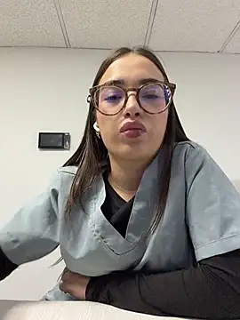 Snapshot of Sweet_Milaa1 chatting on July 15, 2026, 7:52 pm Sweet Milaa1 online show from July 15, 2026, 7:52 pm