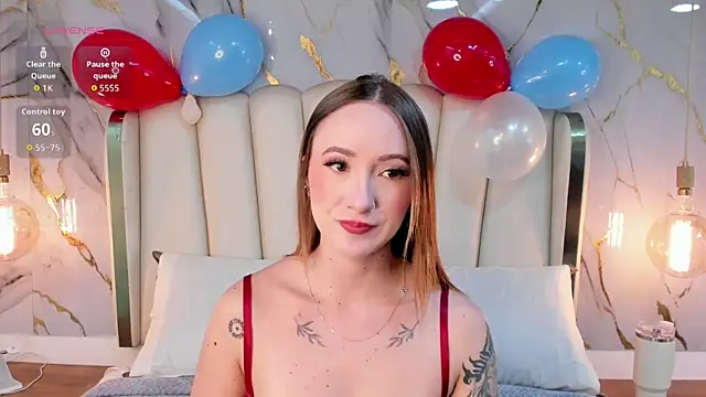 Snapshot of Hannah_Lane chatting on July 5, 2026, 12:12 pm Hannah Lane online show from July 5, 2026, 12:12 pm