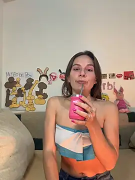 Snapshot of Barbi_0 chatting on July 7, 2026, 4:11 pm Barbi 0 online show from July 7, 2026, 4:11 pm