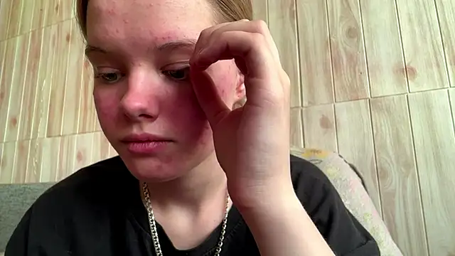 Snapshot of Malinwitch chatting on June 19, 2026, 3:16 pm Malinwitch online show from June 19, 2026, 3:16 pm