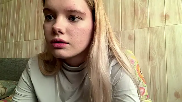 Snapshot of Malinwitch chatting on June 26, 2026, 3:27 pm Malinwitch online show from June 26, 2026, 3:27 pm
