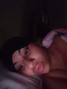 Snapshot of Miabloom19_ chatting on July 19, 2026, 11:36 am Miabloom19 online show from July 19, 2026, 11:36 am