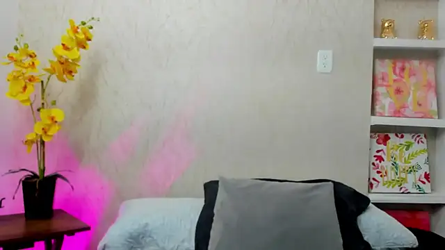 Snapshot of ChloeSmith9 chatting on July 29, 2026, 6:50 pm ChloeSmith9 online show from July 29, 2026, 6:50 pm