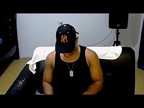Snapshot of Ian_Arcia chatting on May 12, 2026, 11:02 pm Ian Arcia online show from May 12, 2026, 11:02 pm