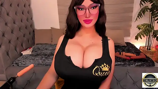 PlayfullMaria online show from April 22, 2026, 8:21 pm