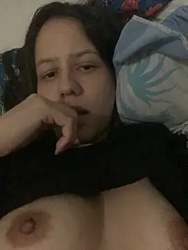 Snapshot of caterinekess chatting on May 4, 2026, 6:09 am caterinekess online show from May 4, 2026, 6:09 am