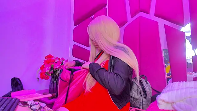 Snapshot of ivyqueen28 chatting on June 1, 2026, 9:49 pm ivyqueen28 online show from June 1, 2026, 9:49 pm