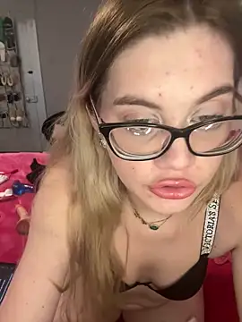 pinkstarburstt online show from June 6, 2026, 10:31 am