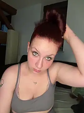 CuteBeaX online show from June 20, 2026, 6:33 pm
