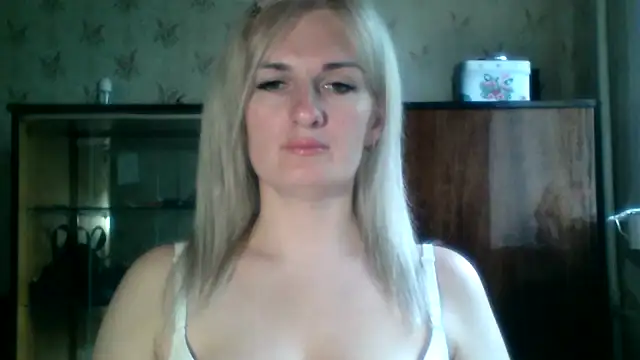 MartaHaze online show from May 15, 2026, 9:16 am