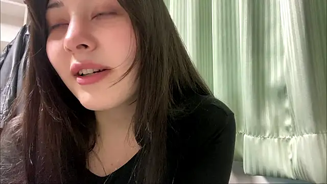 Snapshot of Sonata_Asky chatting on May 15, 2026, 11:01 pm Sonata Asky online show from May 15, 2026, 11:01 pm
