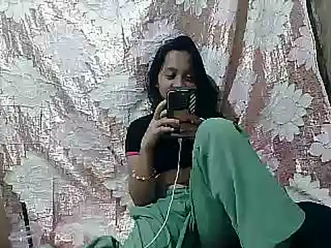 Yours AsianPinayGirl18 online show from May 9, 2026, 10:09 am