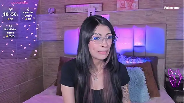 Snapshot of mia_smoke_ chatting on July 18, 2026, 1:32 am mia smoke online show from July 18, 2026, 1:32 am